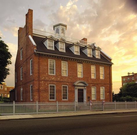 Warner House, Brick Mansion, Portsmouth New Hampshire, Portsmouth Nh, Georgian Architecture, Brick Masonry, Old Mansions, Historic House, Historic Houses