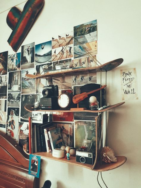 Old Skateboard, Skateboard Shelves, Skateboard Ideas, Deck Diy, Rope Shelves, Diy Deck, Buy Wood, Skateboard Decks, Bedroom Inspo