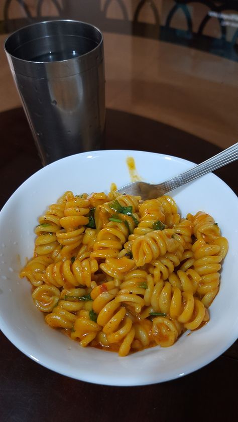 Yummy Tasty And Healthy Indian Style Pasta😋😍 Indian Style Pasta, Pasta Indian Style, Rubix Cube, Rice Dish, Food Crush, Vegetarian Snacks, Good Night Wishes, Night Wishes, Snacks Recipes