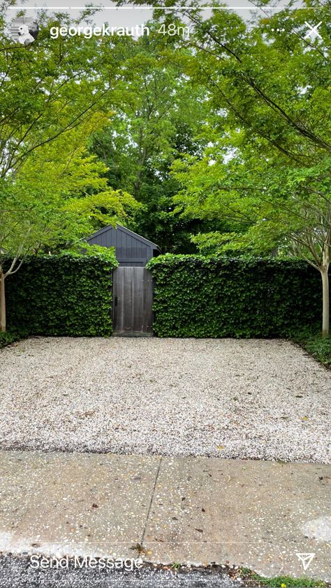 Additional Parking Driveway, Front Yard Parking Ideas, Driveway Trees, Driveway Hedge, Parking Area In Front Of House, Patio Exterior Ideas, Hamptons Home Exterior, Gardening Design Diy, Driveway Entrance Landscaping