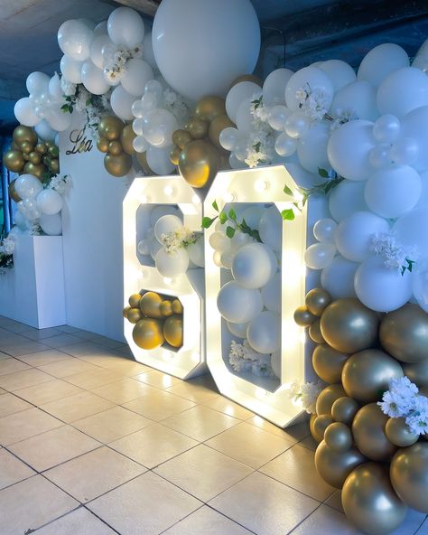 60th Birthday Balloon Garland, Balloon Decorations 60th Birthday, Balloons 60th Birthday, Black White Gold Balloons With Flowers, 60th Birthday Balloon Marquee, 60 Birthday Party Ideas For Women, Studio Background Ideas, 60 Balloons, Sixtieth Birthday