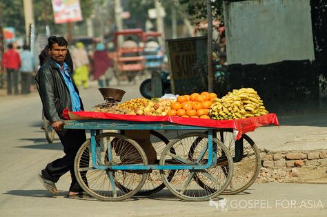 Selling fruit to earn a living Fruit Vendor, Vendor Cart, Pull Cart, Gift Catalog, Street Vendor, Food Cart, Photo Of The Day, Sewing Machines, The Money