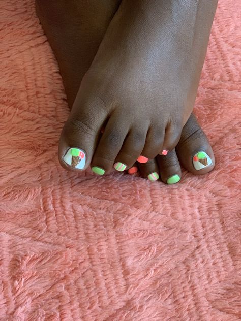 Toenail Art, Summer Toe Nails, Cute Toes, Toe Nail Art, Manicure And Pedicure, Toe Nails, Art Girl, Nail Colors, Black Women