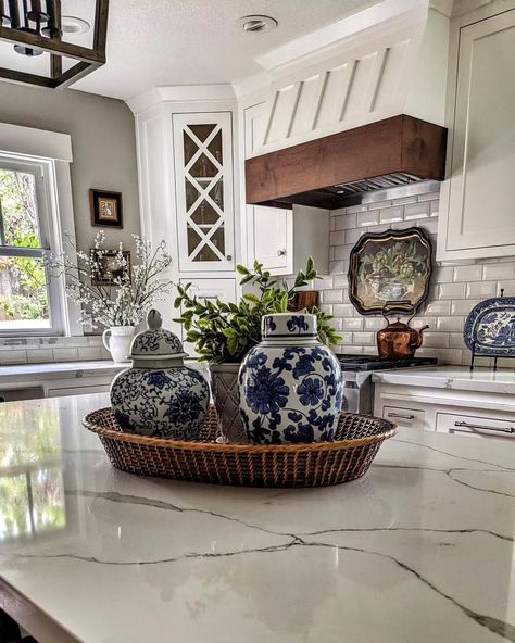 Blue And White House Decor, Kitchen Ideas Blue And White, Delft Decor, Blue Willow Kitchen, White Blue Kitchen, Blue And White Room, Blue And White House, Autumn Berries, The Color Orange