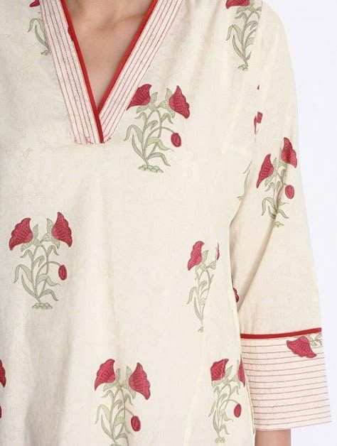 Salwar Neck Patterns, Printed Kurti Designs, Trendy Sewing Projects, Neck Patterns, Neck Lines, Kurti Sleeves Design, Kurta Patterns, Simple Kurta Designs, Designer Kurti Patterns