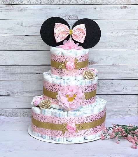 Small Diaper Cakes, Diaper Centerpiece, Diaper Bouquet, Diaper Cake Centerpieces, Minnie Mouse Baby Shower, Happy Mother Day Quotes, Baby Shower Crafts, Nappy Cakes