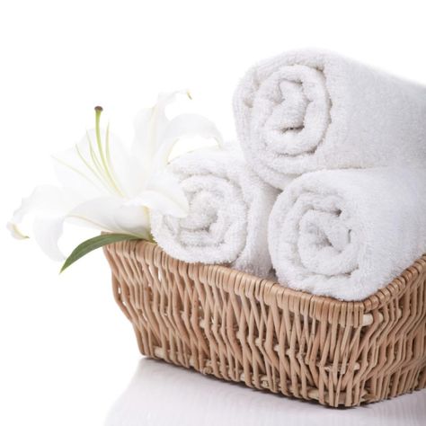 How to Roll Towels Spa-Style Fold Towels Like Hotel, How To Display Towels, Rolled Towels, Display Towels, Fold Towels, Towel Display, Folding Towels, How To Roll Towels, Decorative Hand Towels