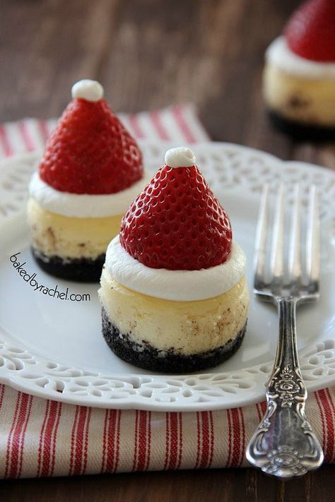 Mini Santa Hat Cheesecake Recipe from bakedbyrachel.com An adorable addition to your holiday party! Christmas Pies, Mini Santa Hat, Cupcakes Cheesecake, Mini Cheesecake Pan, Chocolate Crust, Christmas Foods, Cheesecake Bites, Mini Cheesecakes, Christmas Cooking