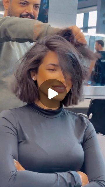 Hair Style Trend 2024/2025, Short Hair Bobs 2024, Butterfly Bob Haircut Short, Layer Haircut For Short Hair, Bob Haircuts For Wavy Hair, How To Style Short Bob Hairstyles, Short Black Bob Hairstyles, Layer Short Haircut, Short Hair For Plus Size Women