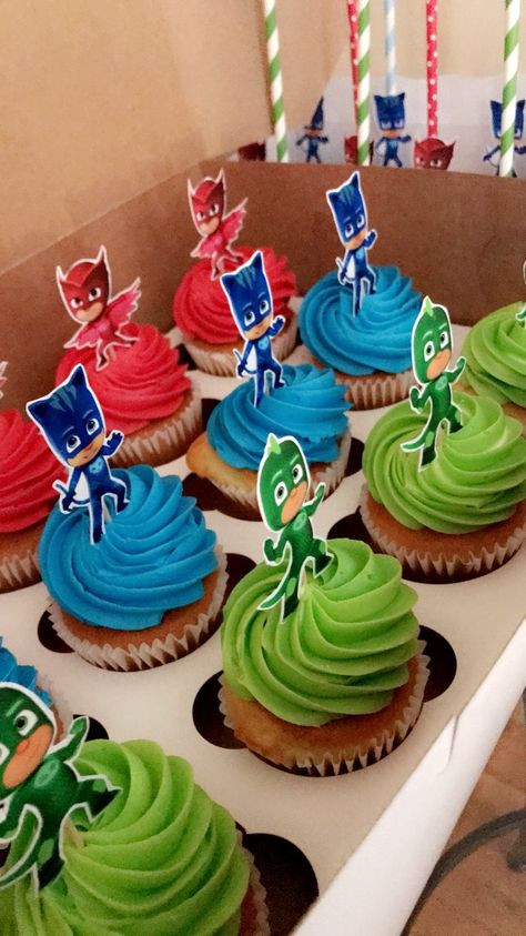 Pjs Masks Party, Ok Masks Birthday Cake, Pjs Masks Birthday Cake, Oh Masks Birthday, Pjmask Birthday Party Ideas, Pjs Mask Cake, Pjs Masks Birthday Party, Pj Masks Cupcakes, Pj Masks Birthday Party Ideas Decoration