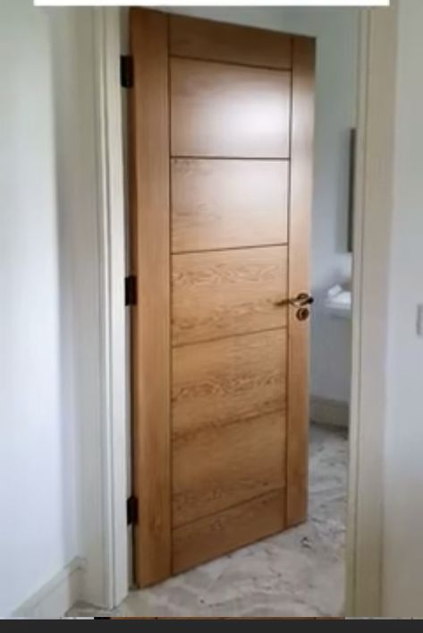 Front Main Door Design Wood, Modern Wooden Doors Bedrooms, Flush Doors Design Modern, Single Wooden Door, Modern Home Entrance, बेडरूम डिजाइन, Bathroom Door Design, House Front Door Design, Flush Door Design