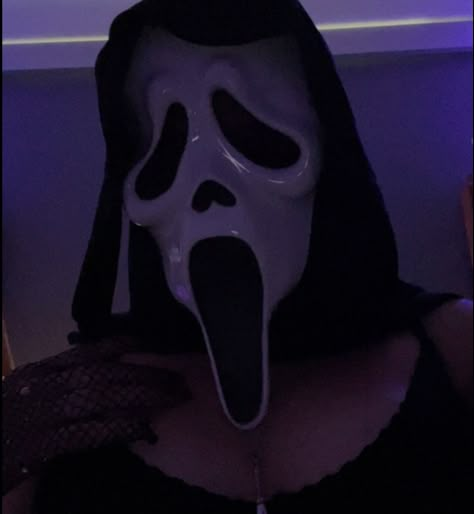 halloween 
ghostface 
scream 
mask 
costume Female Ghostface Pfp, Ghostface Female, Aesthetic Pfp Ideas, Female Ghostface, Mr Ghostface, Ghostface Pfp, Minecraft Halloween Costume, Glam Rock Aesthetic, Scream Mask