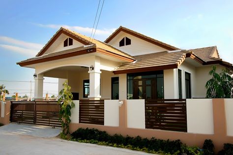 BEAUTIFUL BUNGALOW HOUSE: HOME PLANS AND DESIGNS WITH PHOTOS House Design Philippines, Simple Bungalow House Designs, Philippines House Design, Modern Bungalow House Design, Home Designs Exterior, Philippine Houses, Bungalow Style House, Bungalow Homes, House Design Exterior