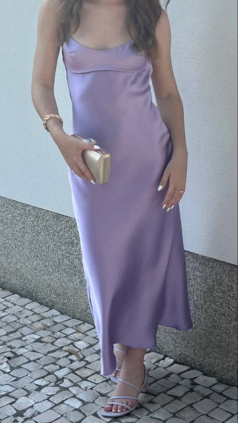 Silk Dress Purple, Light Purple Bridesmaid Dress, Lilac Graduation Dress, Lilac Dress Aesthetic, Light Purple Satin Dress, Light Purple Silk Dress, Lavender Dress Aesthetic, Satin Purple Dress, Lilac Silk Dress