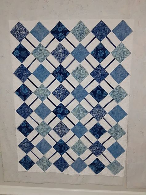 Blue And White Quilts Modern, Blue And White Quilts Patterns, Blue Quilts Ideas, Simple Patchwork Quilt, Blue And White Quilts, Blue White Quilt, Blue Quilt Patterns, Denim Quilts, Charm Square Quilt