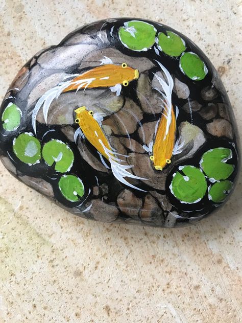 Rock Crafts Diy, Flex Seal, Rock Cactus, Christmas Mandala, Diy Rock Art, Stone Art Painting, Golden Fish, Beach Rocks, Beautiful Rocks