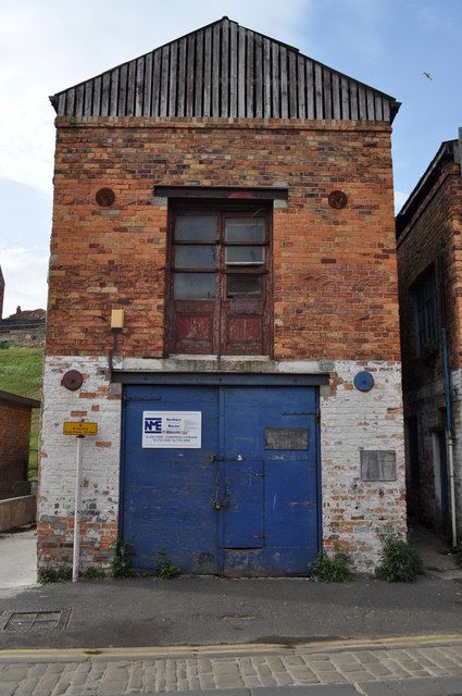 Old Warehouse Exterior, Warehouse Exterior, Brick Warehouse, Industrial Facade, Warehouse Living, Old Abandoned Buildings, Derelict Buildings, Warehouse Home, Shop Facade