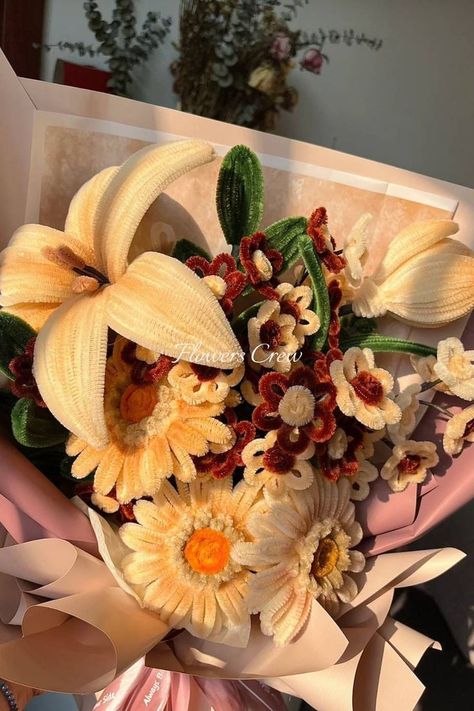 Warm brown flowers bouquet to celebrate a fall wedding or harvest (handmade gerbera daisy, lily) Single Flower Bouquet, Clean Flowers, Piping Flowers, Pipe Cleaner Flowers, Gerbera Daisies, Birthday Gifts For Boyfriend Diy, Flower Bouquet Diy, Diy Pipe, Pipe Cleaner Crafts