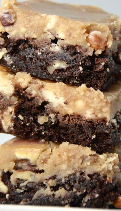 New Orleans Praline Brownies New Orleans Cookies, New Orleans Dessert Recipes, New Orleans Desserts, Praline Icing, Praline Brownies, Appetizers Slow Cooker, New Orleans Pralines, Recipe Brownies, Brownies Ingredients