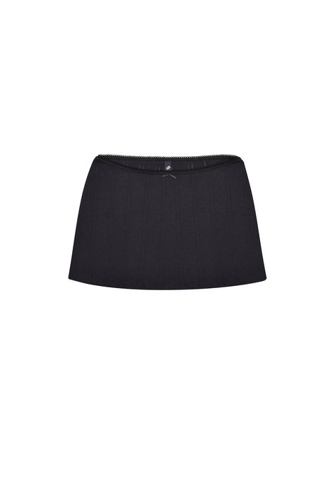 The Mini Skirt Black Sewing Patterns Skirt, Diy Skirts, Effortless Look, Avon Skin So Soft, Silk Mini Skirt, Handmade Skirts, Body Outfit, Mini Skirt Black, Diy Skirt