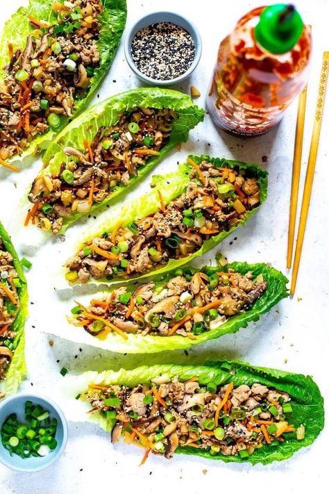 Healthy Low Carb Dinner, Pf Changs Lettuce Wraps, Pf Changs Chicken Lettuce Wraps, Pizza Boats, Salat Wraps, Recipe Development, Korean Bibimbap, Bibimbap Recipe, Lettuce Wraps Healthy