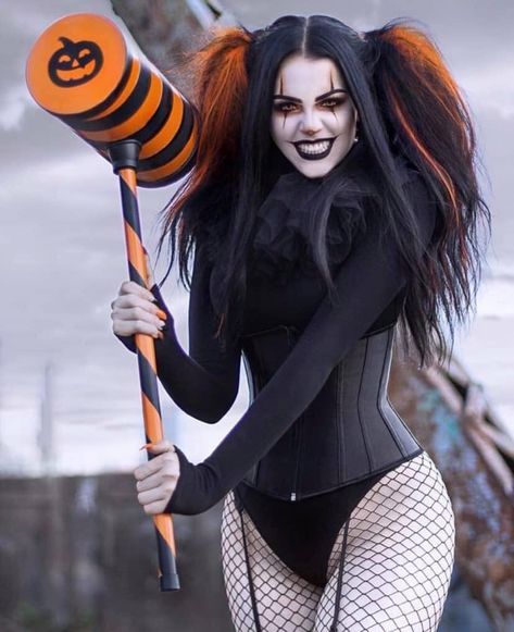 Angelica Rose, Harley Quinn Halloween, Scene Girl, Hot Halloween Outfits, Dc Art, Photographie Portrait Inspiration, Harley Quinn Cosplay, Goth Women, Goth Beauty