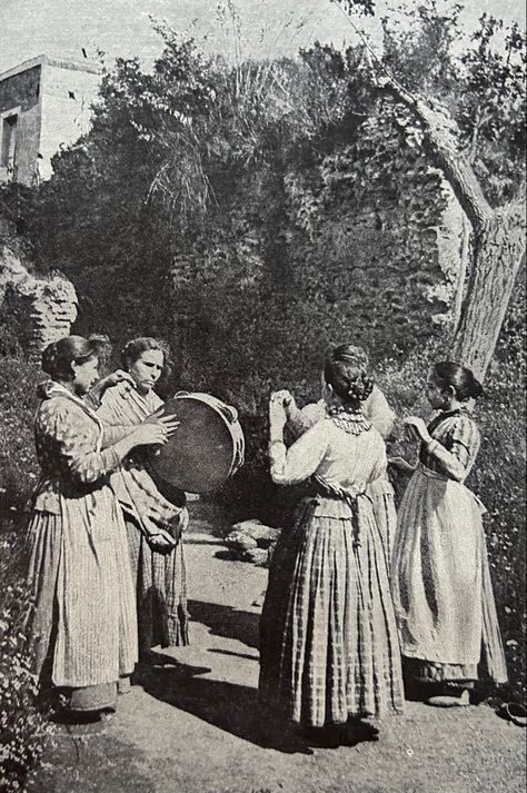 A Neopolitan dance with rapidly increasing steps. Image taken from the book ‘Peoples of all Nations’. Tarantella Dance, Women Drummers, Italian History, Mediterranean Aesthetic, Frame Drum, Italian Language Learning, Magic Women, Italian Landscape, Country Dance