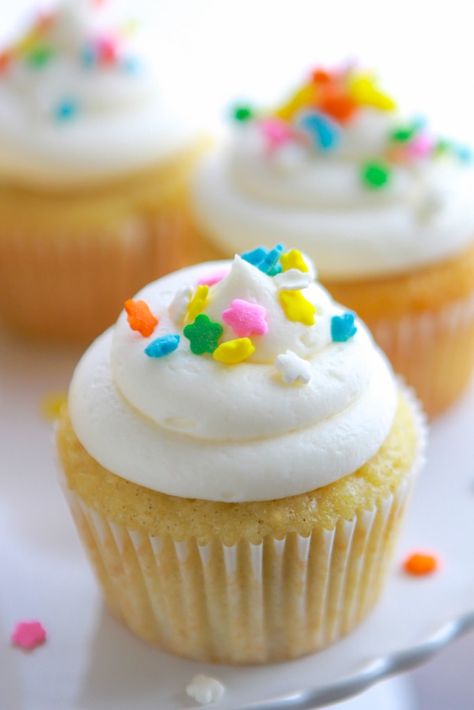 Double Vanilla Sour Cream Cupcakes | Lauren's Latest Cupcakes With Sour Cream, Cupcakes Funfetti, Cake Mix Cupcakes, Easy Buttercream Frosting, Funfetti Cupcakes, Cream Cupcakes, Vanilla Recipes, Vanilla Buttercream Frosting, Buttercream Frosting Recipe