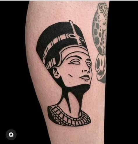 Nefrititi Tattoo, Nefertiti Tattoo Design, Queen Nefertiti Tattoo, Cleopatra Tattoo, Cat Paw Print Tattoo, Artemis Tattoo, Nefertiti Tattoo, Egyptian Eye Tattoos, Medusa Tattoo Design