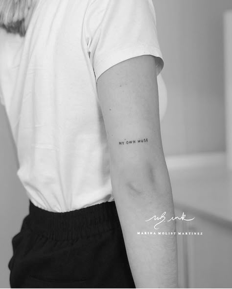 Wörter Tattoos, Handwriting Tattoos, Cursive Tattoos, Small Forearm Tattoos, Mom Tattoo Designs, Handpoke Tattoo, Text Tattoo, Petite Tattoos, Tattoos Geometric