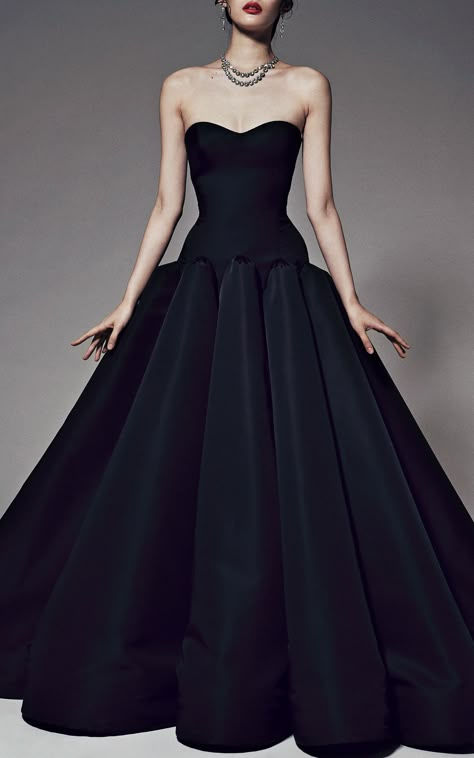 Silk Faille Strapless Gown by Zac Posen | Moda Operandi Zac Posen Gown, Zac Posen Dress, Grad Dresses, Strapless Gown, Zac Posen, Fall Collection, Vogue Fashion, Red Carpet Dresses, Celebrity Dresses