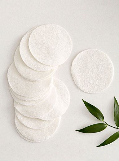 Eco-friendly bamboo reusable makeup removing pads Set of 16 | OLA Bamboo | Body Care & Home Fragrances | Simons Makeup Remover Pads, Beauty Products Photography, Care Home, Cotton Ball, Cosmetology, Cotton Pads, Esthetician, Microblading, Makeup Remover