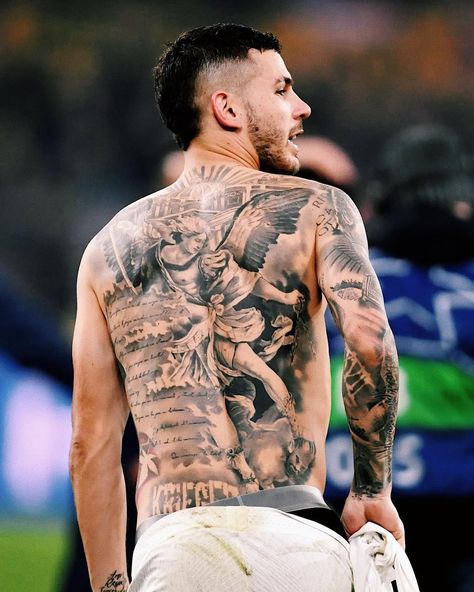 Theo Hernandez Tattoo, Hernandez Tattoo, Lucas Hernandez, Pop Culture Tattoos, Theo Hernandez, Culture Tattoos, Sport Tattoos, Mary Tattoo, Men Haircut Styles