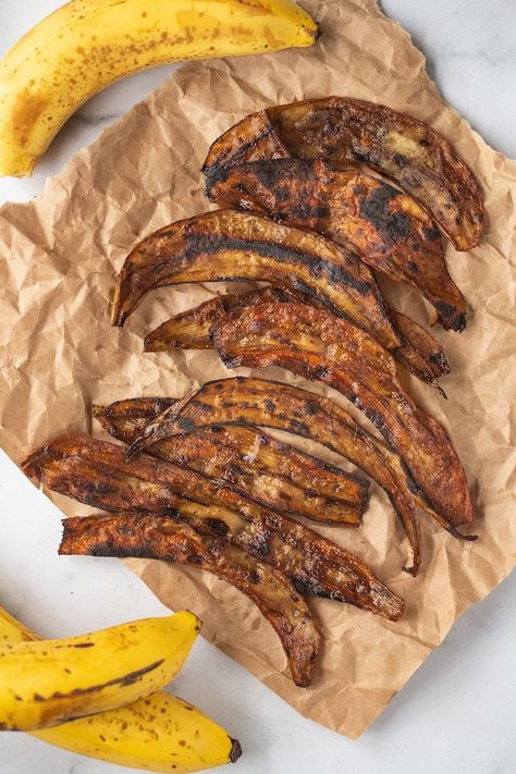 Vegan Banana Peel Bacon - Pittsburgh Earth Day Banana Peel Recipes, Banana Peel Bacon, Banana Bacon, Vegan Bacon Recipe, Vegan Meat Substitutes, Df Recipes, Banana Peels, Vegan Breakfast Easy, Breakfast Easy