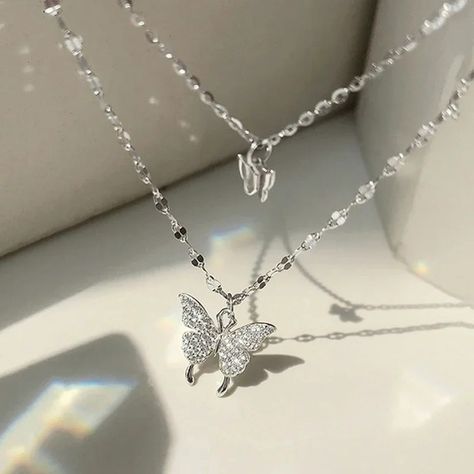 🦋 Introducing the LATS New Shiny Butterfly Necklace! 🦋 Elevate your elegance with our exquisite double-layer clavicle chain necklace, featuring a dazzling butterfly design. This stunning piece is crafted to add a touch of sophistication and charm to any outfit. Perfect for a special occasion or a thoughtful gift for someone special, the LATS Butterfly Necklace is the epitome of grace and beauty. ✨ Key Features: Shiny Finish: Gleaming with a polished shine that captures light beautifully. D... Rosen Box, Chocker Necklace, Butterfly Pendant Necklace, Beating Heart, Trendy Necklaces, Butterfly Charm, Butterfly Necklace, Butterfly Pendant, Dainty Jewelry