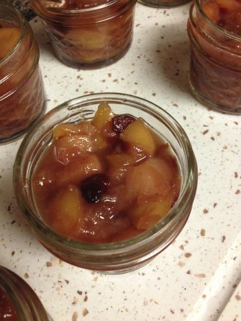 Pear Chutney Recipe, Dried Cranberries Recipes, Date Chutney, Cranberry Pear, Canned Pears, Gluten Free Vegetarian Recipes, Fried Pies, Spiced Pear, Chutney Recipe