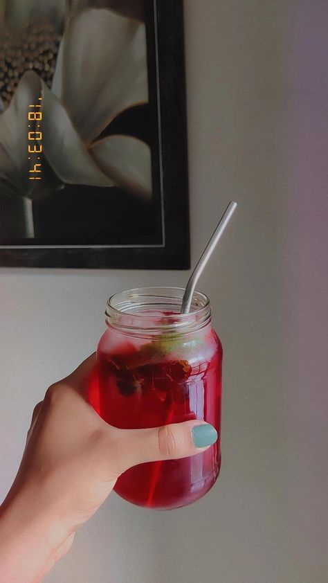 Hibiscus Tea Aesthetic, Hibiscus Flower Tea, Colour Season, Tea Aesthetic, Hibiscus Tea, Flower Tea, Hibiscus Flower, Hibiscus Flowers, Aesthetic Food