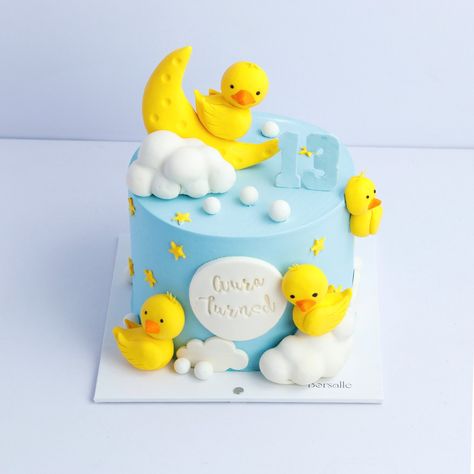 Get a taste of perfection with our Cloudy Duckling Cake! The ultimate kids' birthday cake made with the finest ingredients. Order now and treat your little ones to the best cake in town! DMs/Call 01322-555996 #kidscake #birthdaycake #cakeindhaka #cakedesign #cakedecorating Duck Cakes Birthday, Duck Theme Cake, Duck Cake Design, Duck Birthday Cake, Doggy Birthday, Cheesecake Wedding Cake, Bubble Cake, Pastry Kitchen, Duck Cake