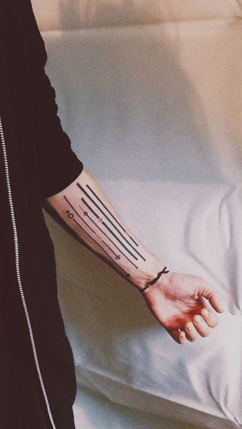 My geometric guitar strings tattoo :) Guitar Strings Tattoo, Geometric Tattoo Music, Violin Tattoo, Music Related Tattoos, Circle Tattoo Design, 12 Tattoos, Music Notes Tattoo, Circle Tattoo, Forearm Band Tattoos