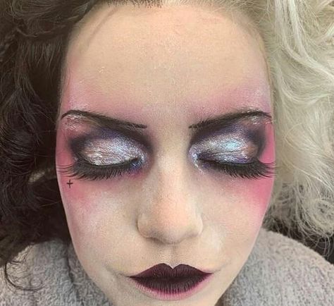 Cruella Makeup, Cruella 2021, Cruella Costume, Alice In Wonderland Tea Party Birthday, Movie Makeup, Punk Makeup, Cruella Deville, There Are No Words, Stage Makeup