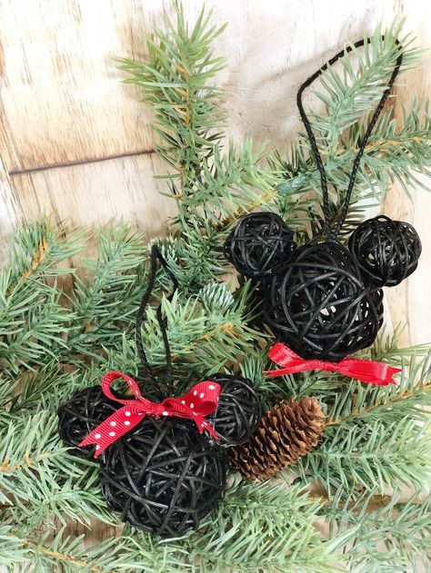 Mickey and Minnie Dollar Tree Ornaments #creativelybeth #mickeyandminnie #disneycraft #christmascraft Minnie Mouse Ornaments, Dollar Tree Ornaments, Disney Ornaments Diy, Disney Christmas Crafts, Mickey Mouse Christmas Tree, Mouse Ornaments, Minnie Ornaments, Mickey Mouse Crafts, Mickey Mouse Ornaments