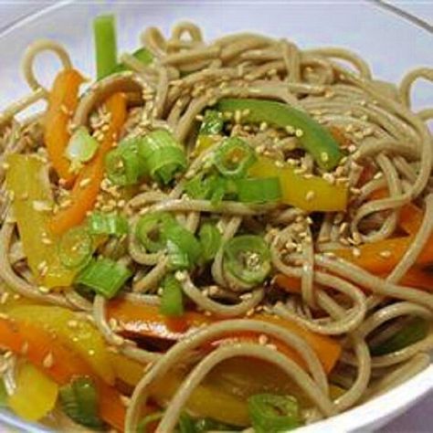 Udon Noodles Recipe, Microwave Meals, Buttered Noodles, Udon Noodles, Noodles Recipe, Chinese Dishes, Noodle Bowls, Noodle Recipes, Asian Cooking