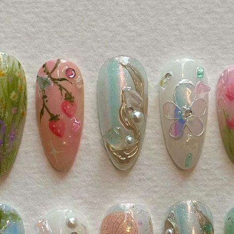 Short Press On Nail Designs, Fairy Garden Nails, Pixie Nails, Whimsical Nails, Fairy Nail Art, Nails Moodboard, Fairy Nails, Hand Painted Nail Art, Garden Nails