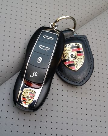 Porsche Keychain, Porsche Keys, Girl Motivational Quotes, Aesthetic Positive Affirmations, Ios 16 Wallpaper Iphone, Porsche Key, Girl Wallpaper Iphone, Fitness Lifestyle Aesthetic, Porche Car