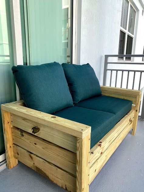 DIY Patio Loveseat – Let Me Tell You All About It Patio Loveseat Ideas, Espresso Wood Stain, Wooden Patios, Pallet Projects Furniture, Patio Loveseat, Diy Patio Furniture Cheap, Outdoor Couch, Wood Patio, Single Chair