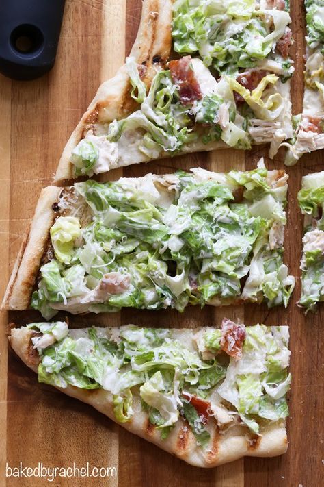 Grilled Chicken Caesar Pizza Pesto Balsamic Pizza, Caesar Pizza, Chicken Cesar, Caesar Salad Pizza, Grilled Chicken Caesar, Grilled Pizza Recipes, Stomach Rumbling, Salad Pizza, Pizza Crusts