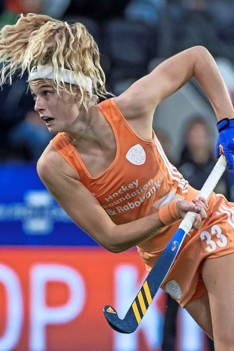 Yibbi Jansen - 1999, Netherlands - Field Hockey #YibbiJansen Field Hockey Goalie, Women Hockey, Womens Field Hockey, Goalie Gear, Body Profile, Hockey Training, Women's Hockey, Big People, Hockey Season