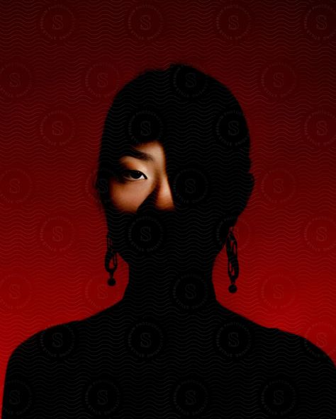 The Silhouette Of A Woman With Only Her Right Eye Illuminated. Artistic Portrait Inspiration, Spotlight Shoot, Abstract Portrait Photography, Optical Snoot, Employee Branding, Shadow Portrait, Photography Silhouette, Window Framing, Chiaroscuro Lighting