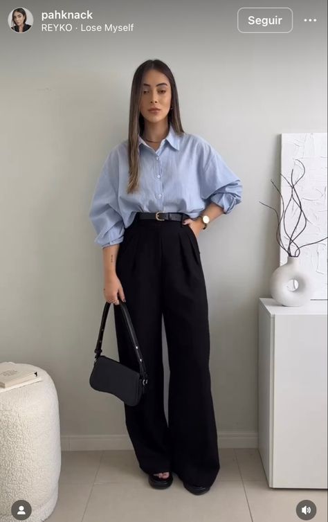 Black Jeans Office Outfit Summer, Workwear With Flats, Easy Formal Outfits For Women, Office Outfits Black Pants, Dark Office Outfits Women, House Of Colour Dark Summer, Simple Outfits For Work, Pantalon Wide Leg Outfit, Loafers Work Outfit