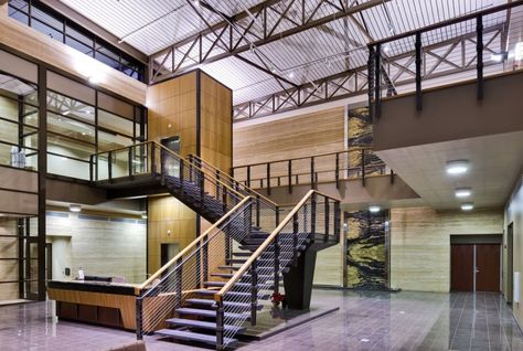 Mack Energy Corporate Headquarters / Van H. Gilbert Architect Warehouse House, Cinema Hall, Atrium Design, Business Club, Corporate Headquarters, Warehouse Home, Barn Style House Plans, Industrial Factory, Forest Wall Mural